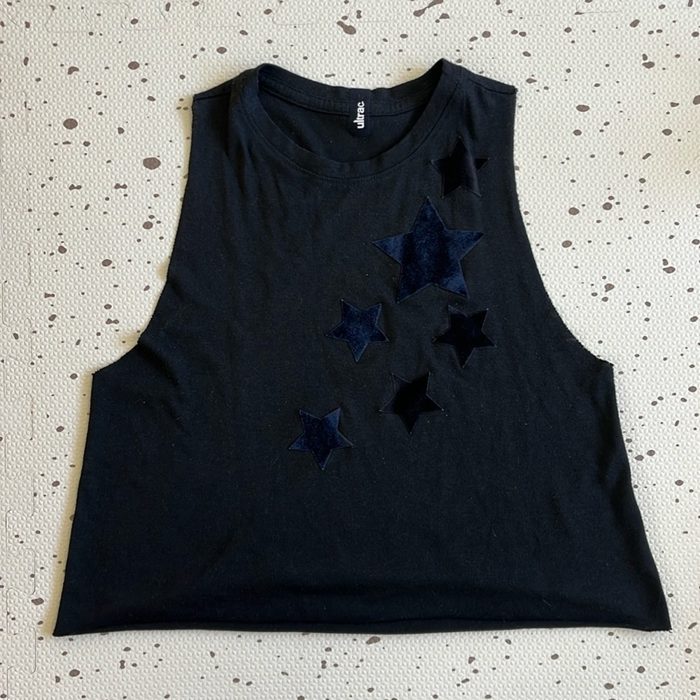 💘 ULTRACOR - BLACK VELVET STAR RACERBACK CROP TANK